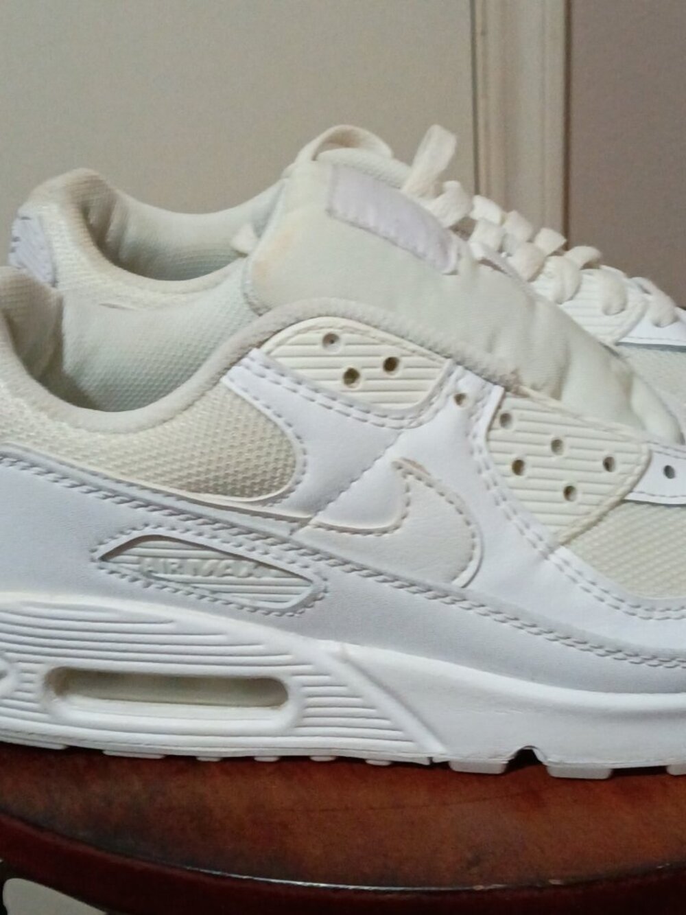 Nike Air Max 90 Triple White Leather Women Sneaker Shoes CQ2560-100 Size 8 - Picture 12 of 13